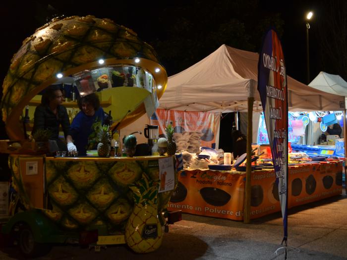 Pineapple stall Isola
